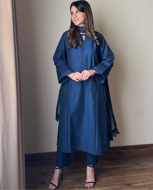 AMIRA